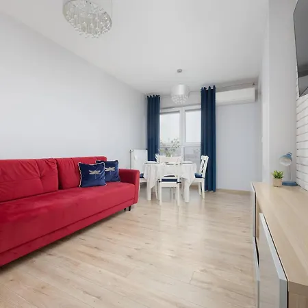 アパート Cozy For 8 People With Air Conditioning And 2 Parking Spaces By Renters ワルシャワ