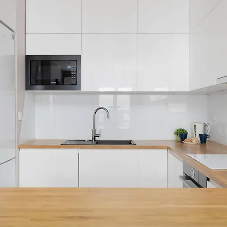 Cozy For 8 People With Air Conditioning And 2 Parking Spaces By Renters Βαρσοβία