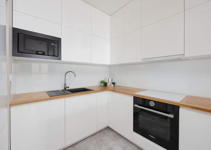 Cozy For 8 People With Air Conditioning And 2 Parking Spaces By Renters * Warszawa