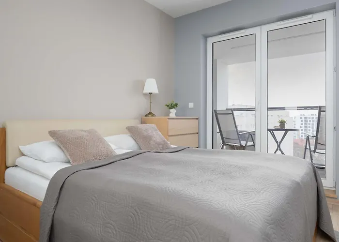 Cozy For 8 People With Air Conditioning And 2 Parking Spaces By Renters Apartament Warszawa